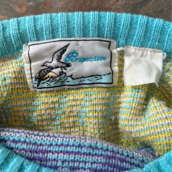 Vintage spring colours geometric print sweater, Medium - Picture 4 of 6